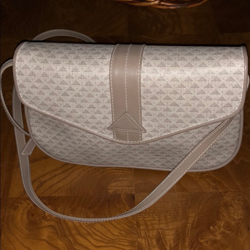 Handbag - Picture 4 of 5